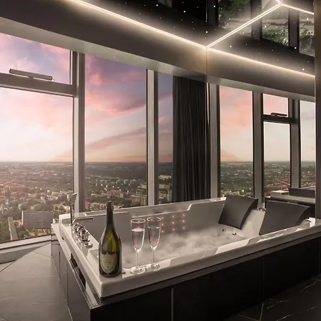 Apartment In The Sky - W Sky Tower *