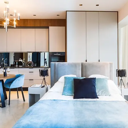 Apartment In The Sky - W Sky Tower *