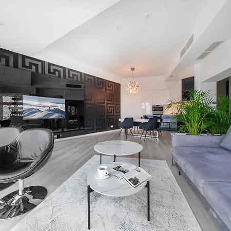 Apartment In The Sky - W Sky Tower *