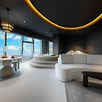 Sky Tower - In The Sky 公寓 *