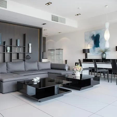 Apartment In The Sky - W Sky Tower *