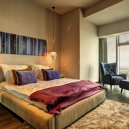 Sky Tower - In The Sky Apartment *