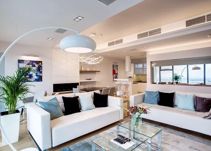 Sky Tower - In The Sky Apartment *